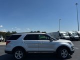 Used 2017 Ford Explorer XLT image 2