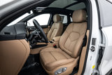 Certified 2025 Porsche Macan image 5