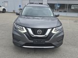 Used 2018 Nissan Rogue SV image 2