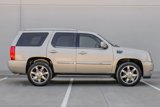 Used 2013 Cadillac Escalade Luxury image 2