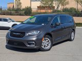 Used 2023 Chrysler Pacifica Touring-L image 2
