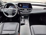 Certified 2022 Lexus ES 350 w/ Premium Package image 5