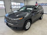 Used 2017 Jeep Cherokee Latitude image 2