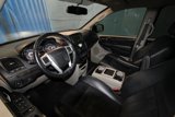 Used 2015 Chrysler Town & Country Touring w/ Driver Convenience Group image 2