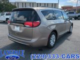 Used 2017 Chrysler Pacifica Touring-L image 5
