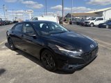 Used 2023 Hyundai Elantra Blue image 2