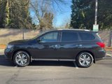 Used 2019 Nissan Pathfinder SV image 2