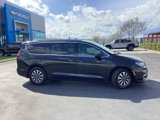 Used 2021 Chrysler Pacifica Touring-L image 5