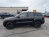 Used 2017 Jeep Grand Cherokee Altitude image 5