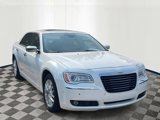 Used 2011 Chrysler 300 Limited w/ Safetytec Group image 4