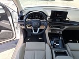 Used 2022 Audi Q5 e Premium w/ Convenience Package image 6