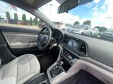 Used 2017 Hyundai Elantra SE image 5