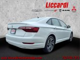 Used 2021 Volkswagen Jetta SEL image 2