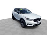 Used 2021 Volvo XC40 T4 R-Design w/ Climate Package image 2