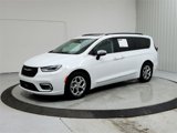 Used 2023 Chrysler Pacifica Limited image 3