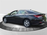 Used 2021 Hyundai Elantra SE image 5