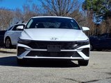 New 2025 Hyundai Elantra SEL image 3