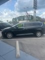 Used 2020 Chrysler Pacifica Touring-L image 3