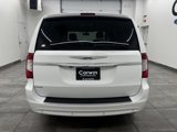 Used 2014 Chrysler Town & Country Touring-L w/ Driver Convenience Group image 5