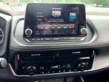 Used 2022 Nissan Rogue SV image 4