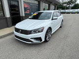 Used 2018 Volkswagen Passat 2.0T R-Line image 2