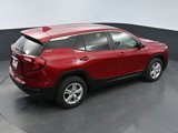 Used 2024 GMC Terrain SLE image 5