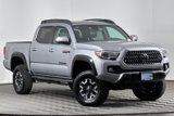 Used 2019 Toyota Tacoma TRD Off-Road image 2