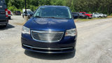 Used 2016 Chrysler Town & Country Touring image 3