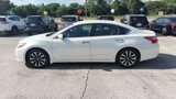Used 2017 Nissan Altima 2.5 SV image 2