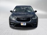 Used 2023 Chrysler Pacifica Touring-L image 2