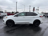 Used 2022 Ford Edge SE w/ Black Appearance Package image 4