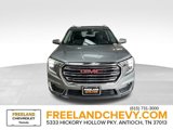 Used 2023 GMC Terrain SLT image 2