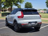 Used 2022 Volvo XC40 T5 R-Design image 5
