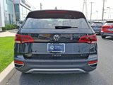 Certified 2022 Volkswagen Taos SEL image 5