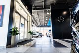 Used 2017 INFINITI QX80 4WD w/ Driver Assistance Package image 4