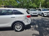 Used 2017 Kia Sorento LX w/ LX Convenience Package image 4