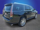Used 2017 Cadillac Escalade Premium Luxury image 4
