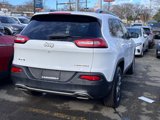 Used 2018 Jeep Cherokee Limited image 2