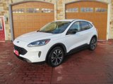 Used 2022 Ford Escape SE w/ SE Sport Appearance Package image 2