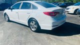 Used 2015 Hyundai Sonata SE image 2