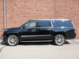 Used 2018 Cadillac Escalade ESV Luxury image 2