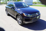 Used 2015 Volkswagen Touareg VR6 image 5