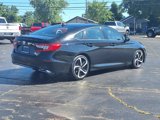 Used 2018 Honda Accord Sport image 2