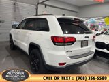 Used 2018 Jeep Grand Cherokee Laredo image 3