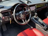 Certified 2021 Porsche Macan image 4