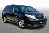 Used 2014 Toyota Sienna LE image 2