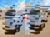 Used 2017 Chevrolet Equinox LT image 3