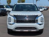 Used 2022 Mitsubishi Outlander SE image 2