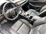 Certified 2025 Porsche Macan image 4