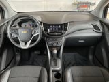 Used 2022 Chevrolet Trax LT w/ LT Convenience Package image 4